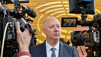 Коалиционният кабинет на Росен Желязков започва с добра начална подкрепа