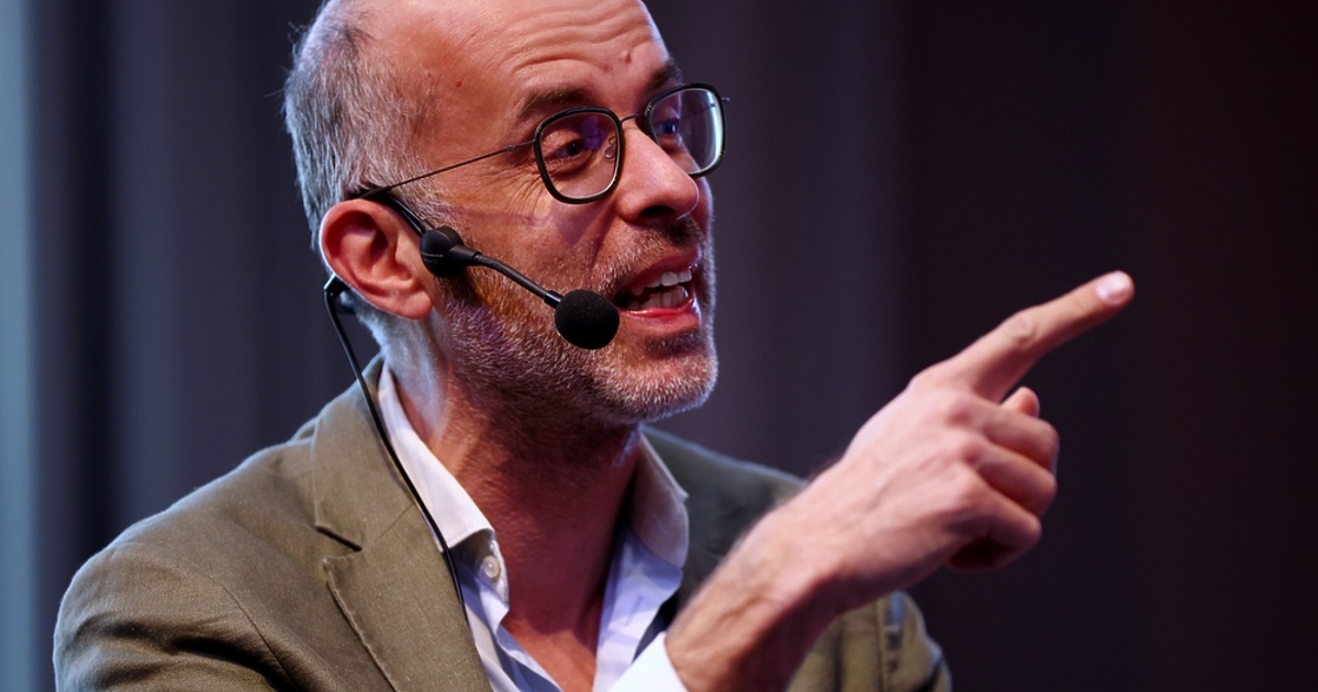 Константин Вълков, Мария Черешева, Александър Детев, а от днес -