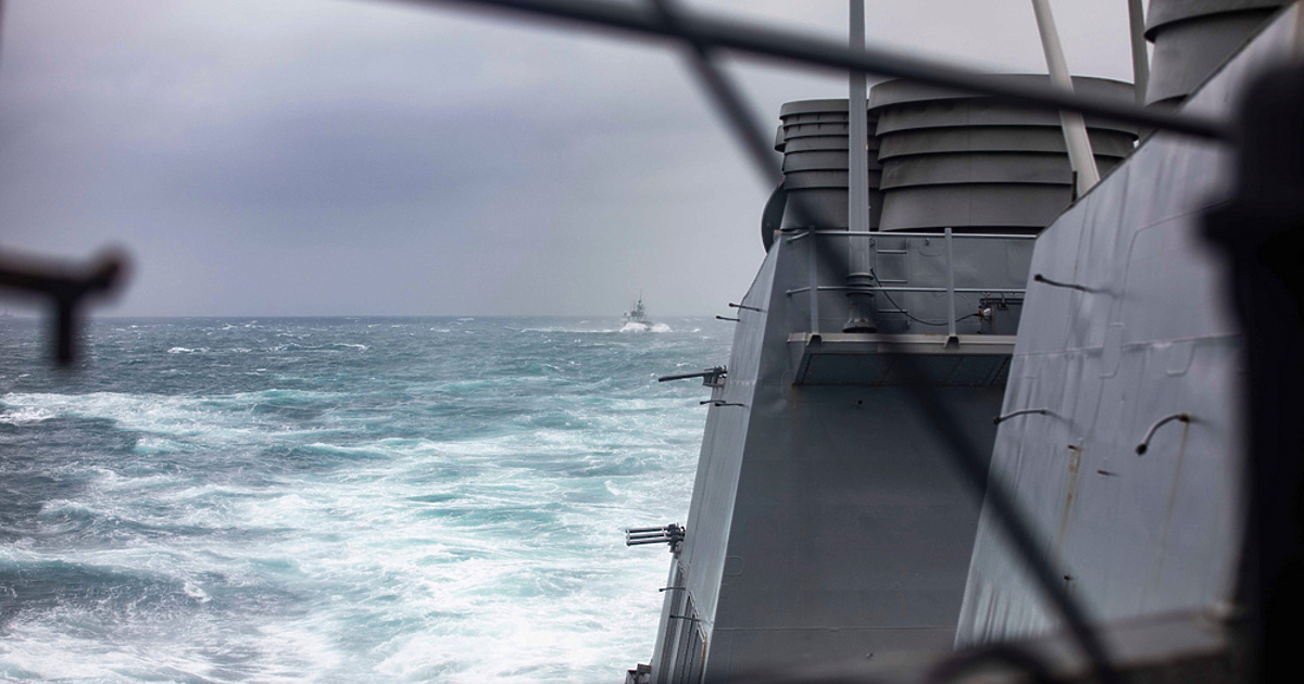 Два кораба на американските военноморски сили преминаха през Тайвански проток.