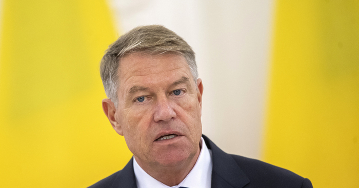 Румънският президент Клаус Йоханис обяви, че се оттегля от поста