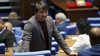 Народният представител от ГЕРБ СДС Даниел Александров сам се е отказал