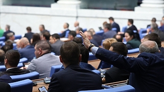 Парламентът прие Декларация за осъждане на системните агресивни действия на