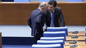 В парламентарната група на Продължаваме промяната – Демократична България ПП ДБ