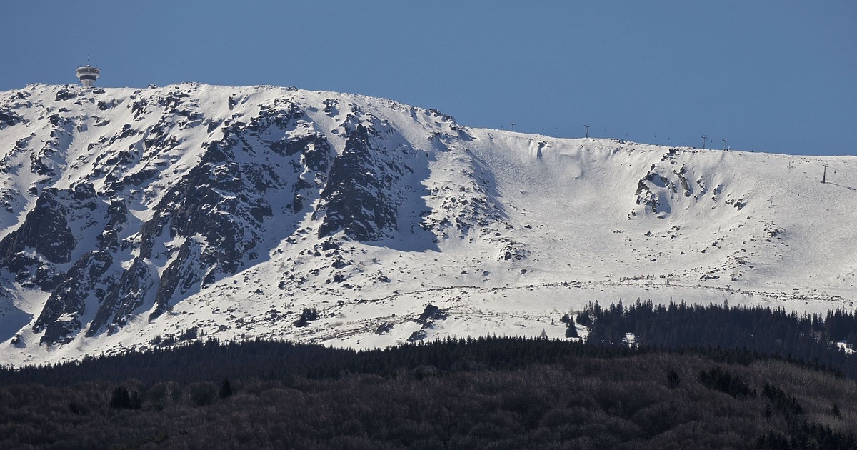 Призори в понеделник облачността ще е минимална, но в хода