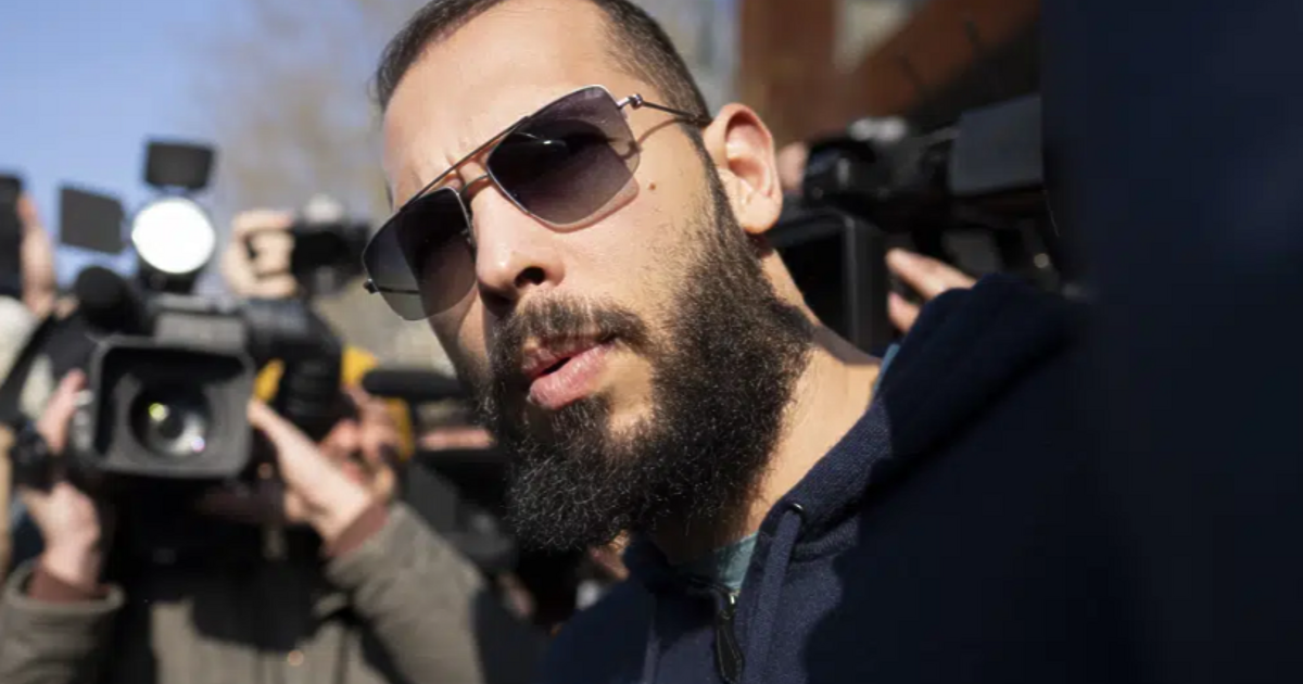 Прокуратурата във Флодира разследва инфлуенсърите Андрю и Тристан Тейт, които миналата