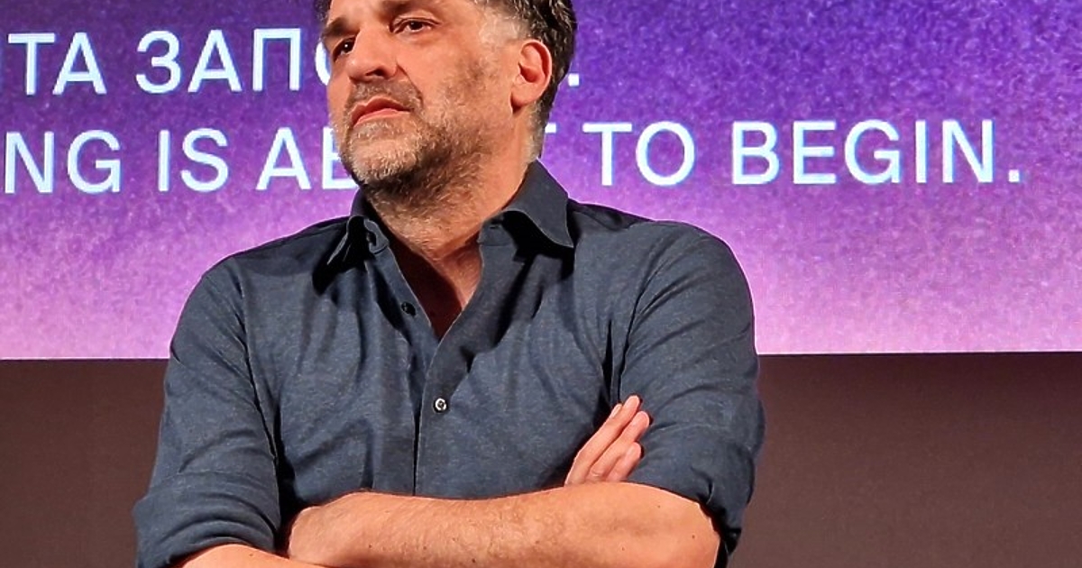 За да направиш филм в една страна, трябва да прекараш