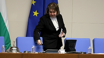 Председателката на парламента Наталия Киселова била под натиск и признала