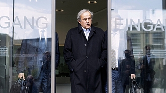 Бившият президент на ФИФА Сеп Блатер и великият френски футболист