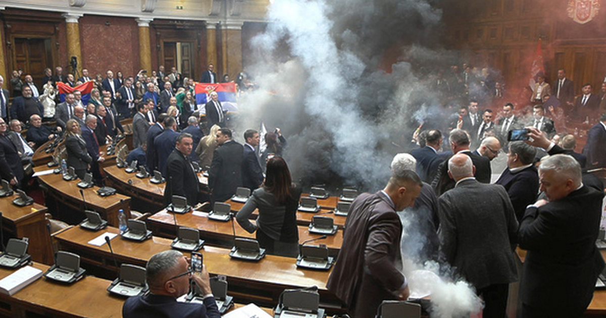 Три депутатки пострадаха, след като се стигна до сблъсъци, а