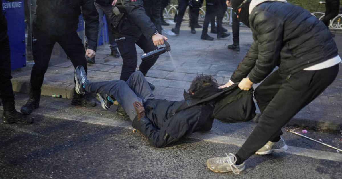 Платформата Екс (Х) е блокирала няколко профила, принадлежащи на турски опозиционни