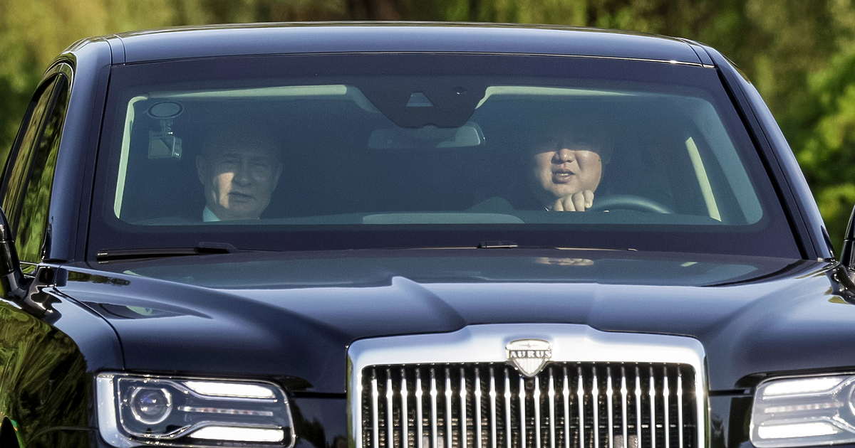 В Москва избухна лимузина, за която се смята, че принадлежи