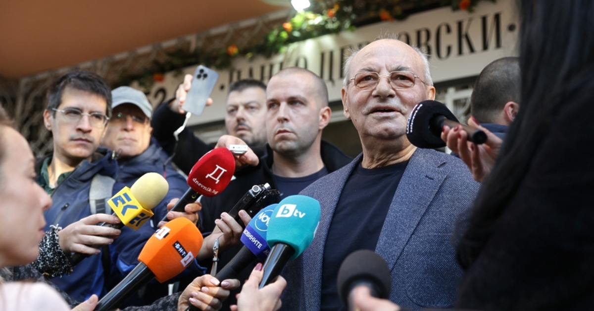 Почетният председател на ДПС Ахмед Доган, изключен формално от Движението