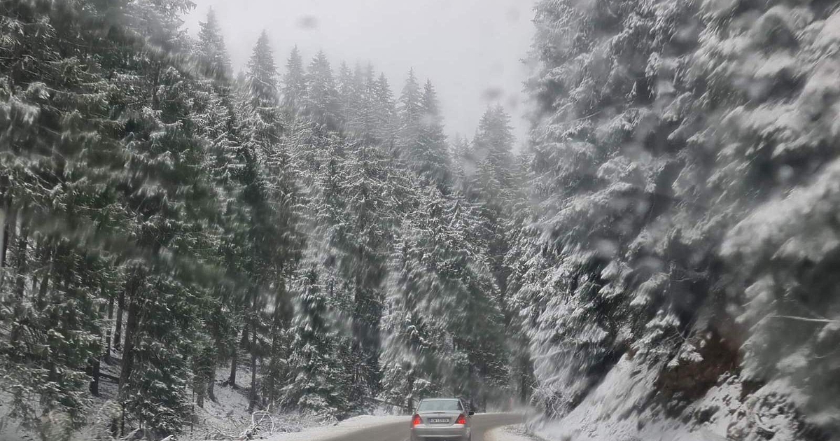 Причината за времето навън е мощно нахлуване на студен въздух
