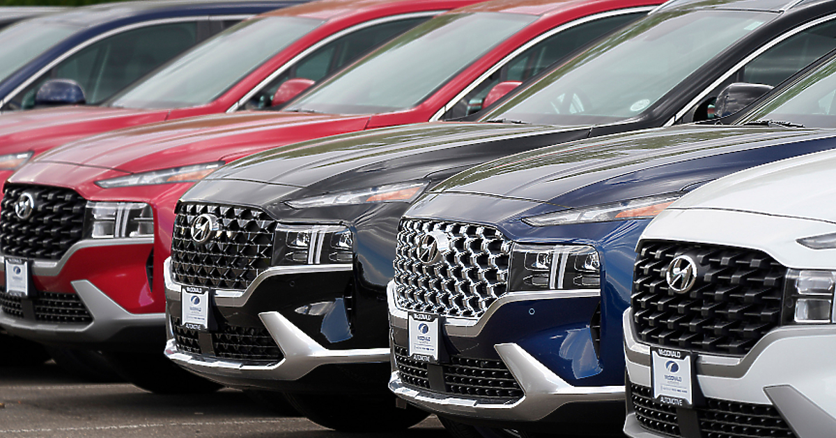 Производителите на автомобили в ЕС ще разполагат с три, а