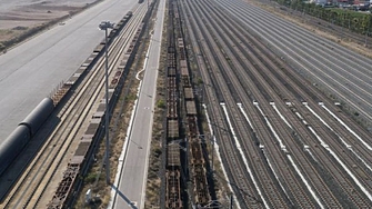 Бомба избухна късно снощи в Атина пред офисите на железопътната