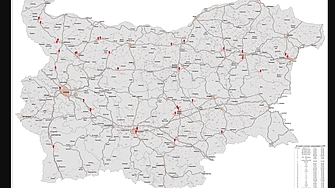 Червени маркери колкото оризово зрънце върху картата на България и