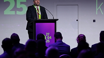 Демократичната общност вече не може да разчита на помощ от