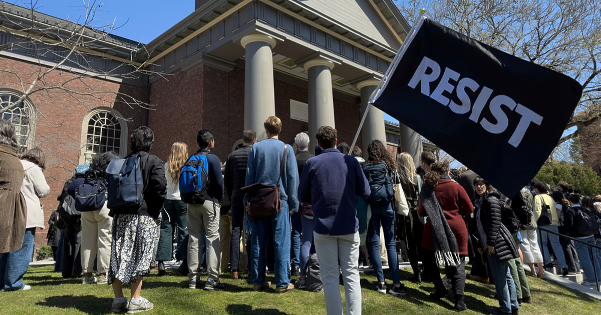 Здравейте,Аз съм Веселин Желев и ви представям “Европа отблизо -