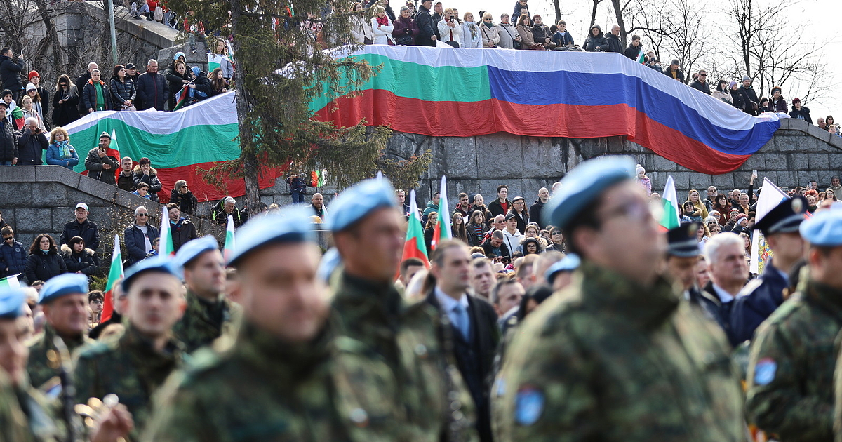 Руската пропаганда е навсякъде в България. Тя се лее официално 