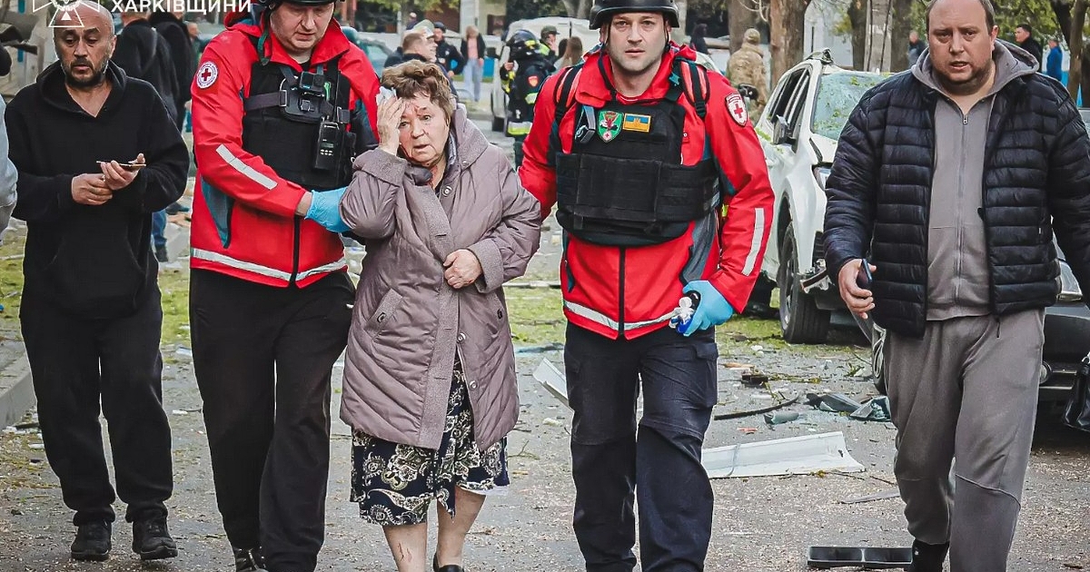 18-ият ден на април – Разпети петък, започна с новината,