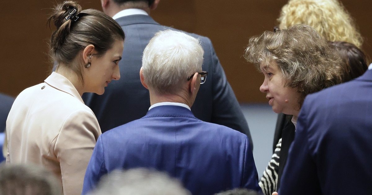 Демократична България“ (ДБ) без Продължаваме промяната“ (ПП) инициира процедура по