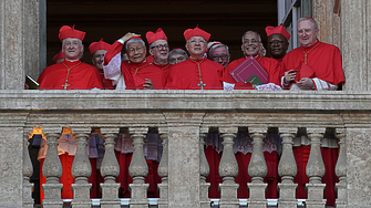 За първи път на Светия престол във Ватикана ще седне
