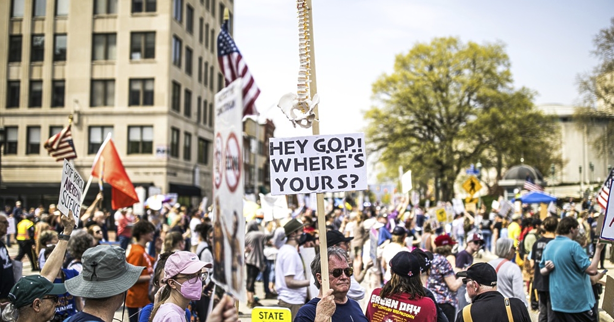 Хиляди американци протестираха в навечерието на Великден в столицата Вашингтон