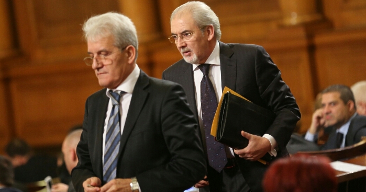 Следващият, който ще мине към Пеевски, е Рамадан Аталай. Докато