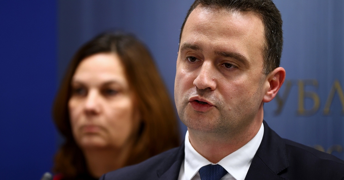 Битовите потребители остават за неограничен срок на регулиран пазар, каза