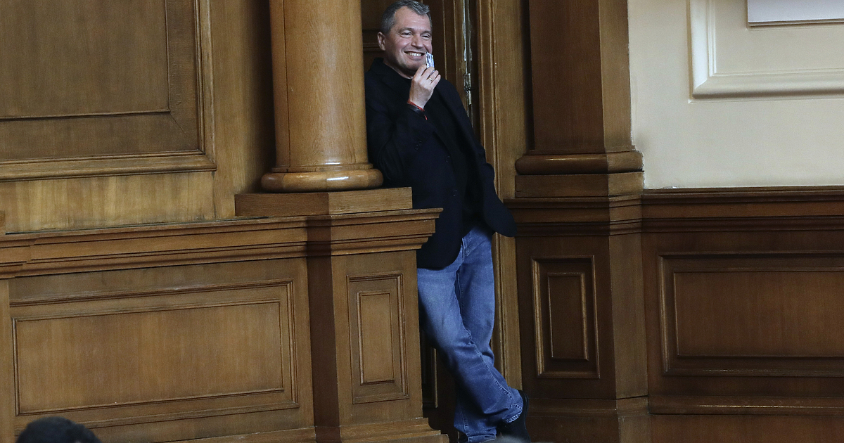 Здрасти, Тошко...Познаваме се от доста години.От времето на Ку-ку още.