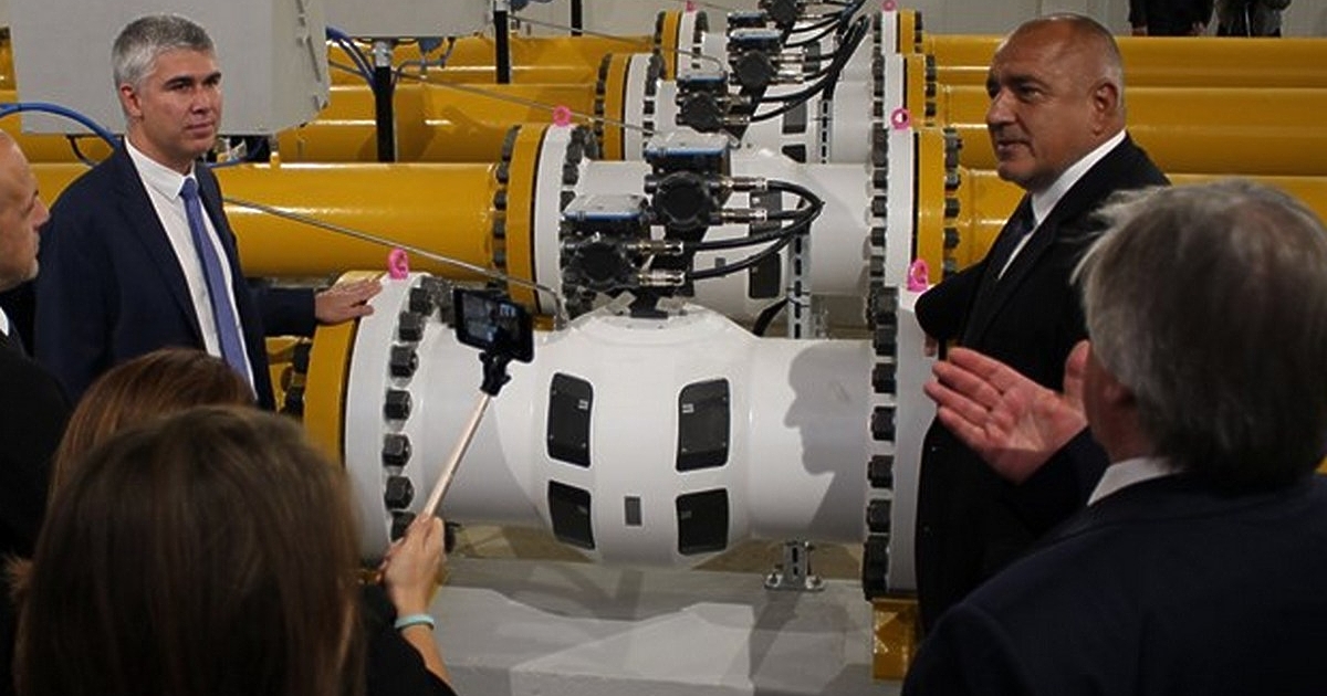 В петък председателят на ГЕРБ Бойко Борисов за пореден път