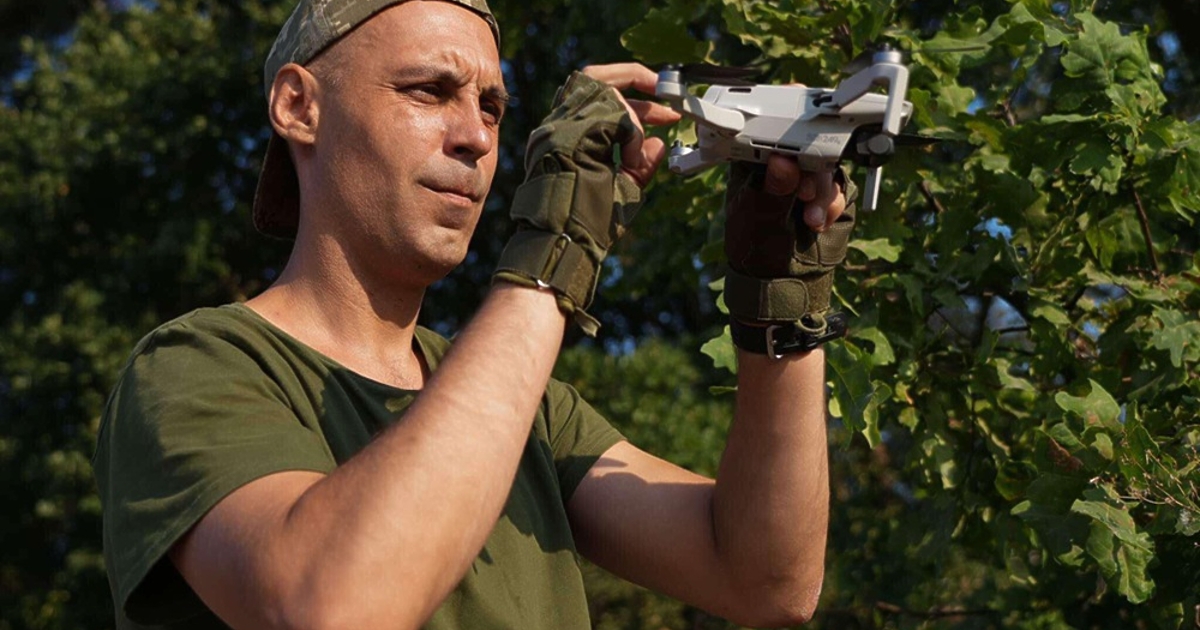 До 2014 г. Евген Шибалов (позивно име Лос) е кореспондент на