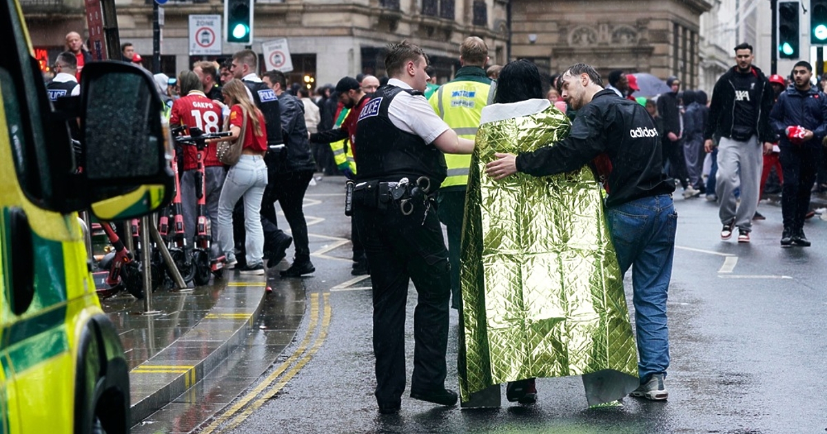 Двадесет и седем души, сред които четири деца, са били