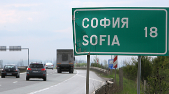 Интензивен трафик се отчита в последния от трите почивни дни