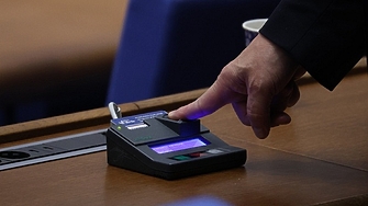 В парламента изборът на нови регулатори върви регулярно и се