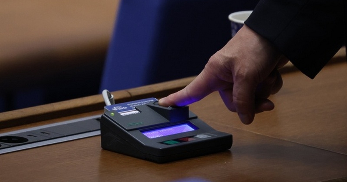 В парламента изборът на нови регулатори върви регулярно и се