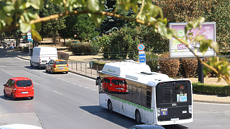 Свиканият за утре протест за заплати на служителите в градския