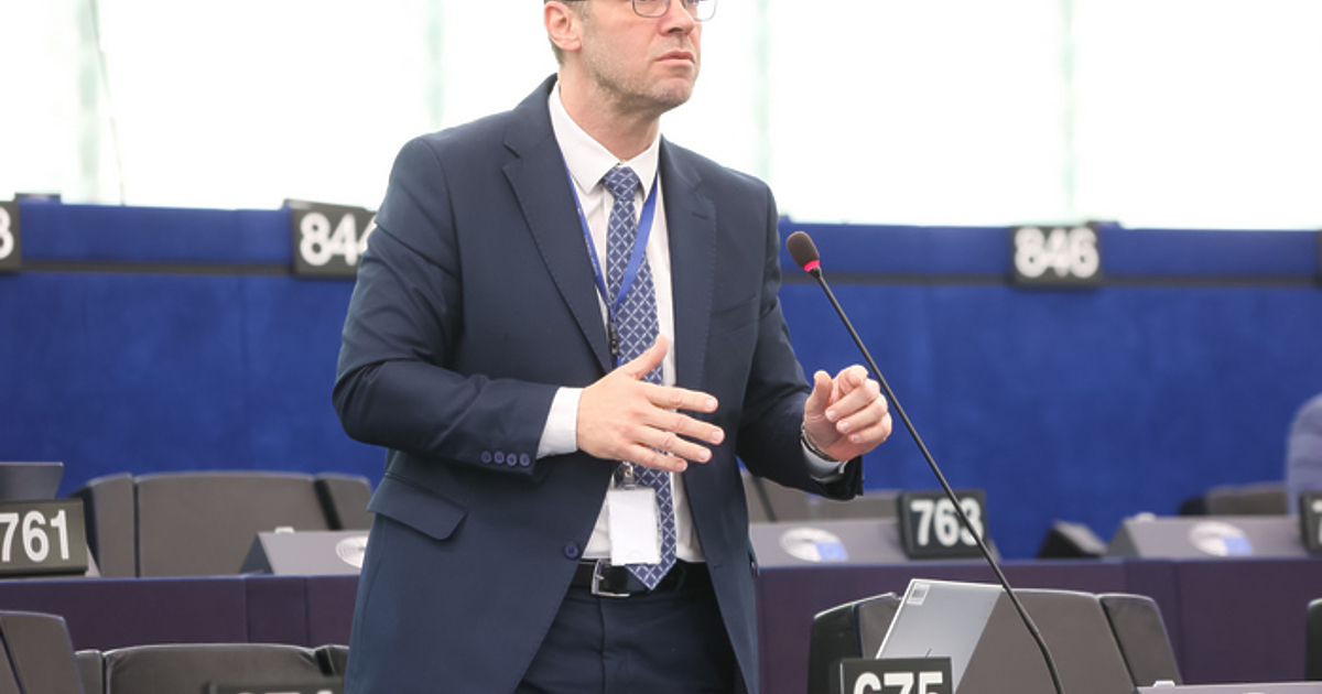 Давор Щир е хърватски евродепутат от Европейската народна партия (ЕНП).