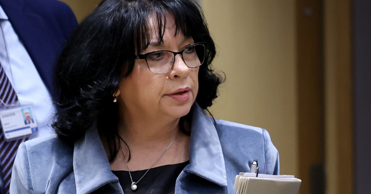 Въпреки опитите на президента да отклони страната ни от постигането