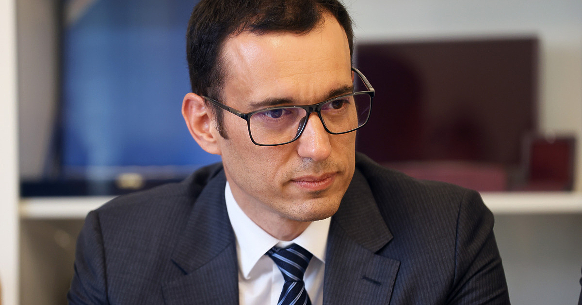 Това не е пазарлък на битак. Съжалявам, че го казвам