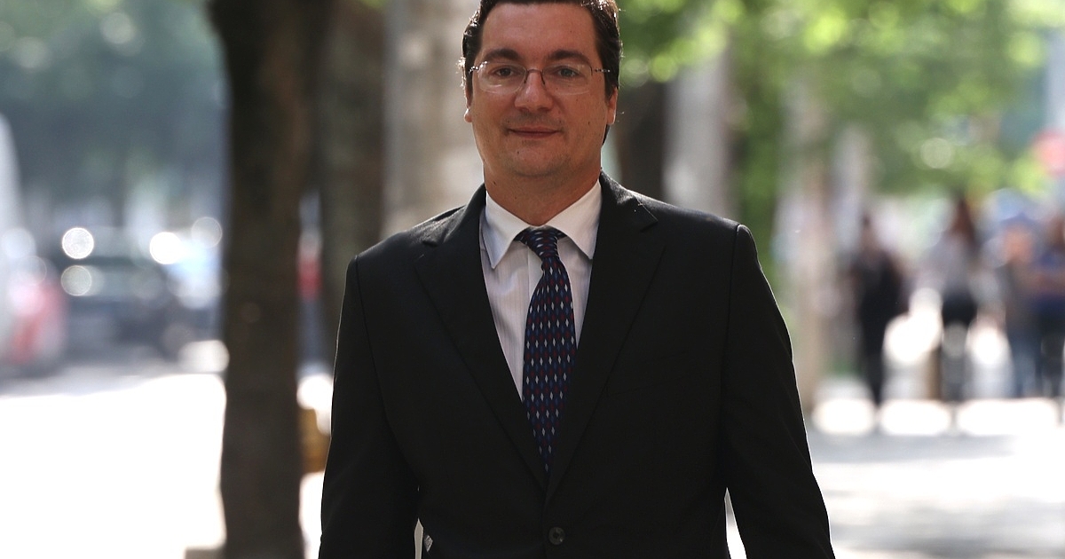 Президентът Радев допусна грешка, но това си е негова грешка.