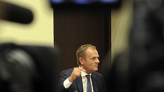 Полският премиер Доналд Туск очаквано спечели вота на доверие срещу