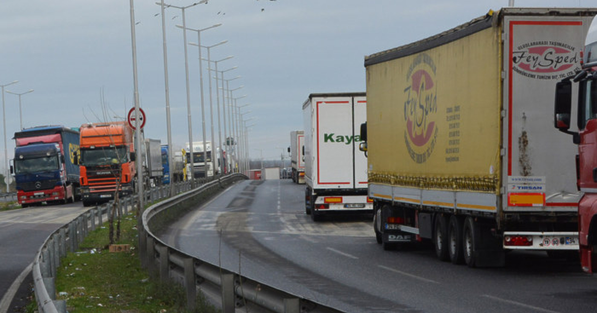 Малко над 45 000 са предложенията за работа в страната