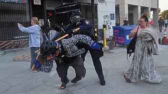 Тежки сблъсъци между демонстранти и полиция избухнаха в Лос Анджелис