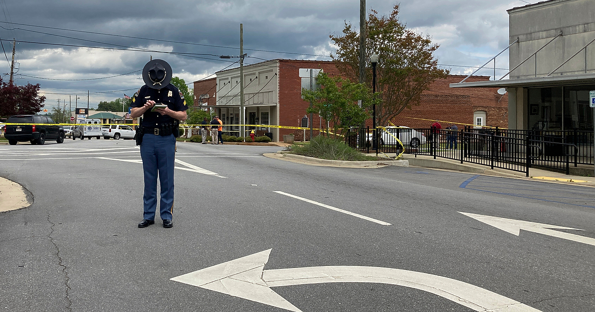 Най-малко осем бяха убити при стрелба в училище в австрийския град