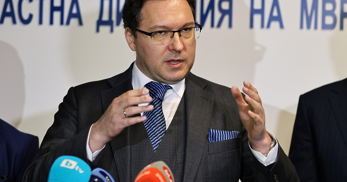 Министърът на вътрешните работи Даниел Митов на практика призна в