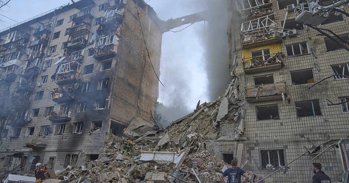 Най-малко 14 души са били убити при руската въздушна атака