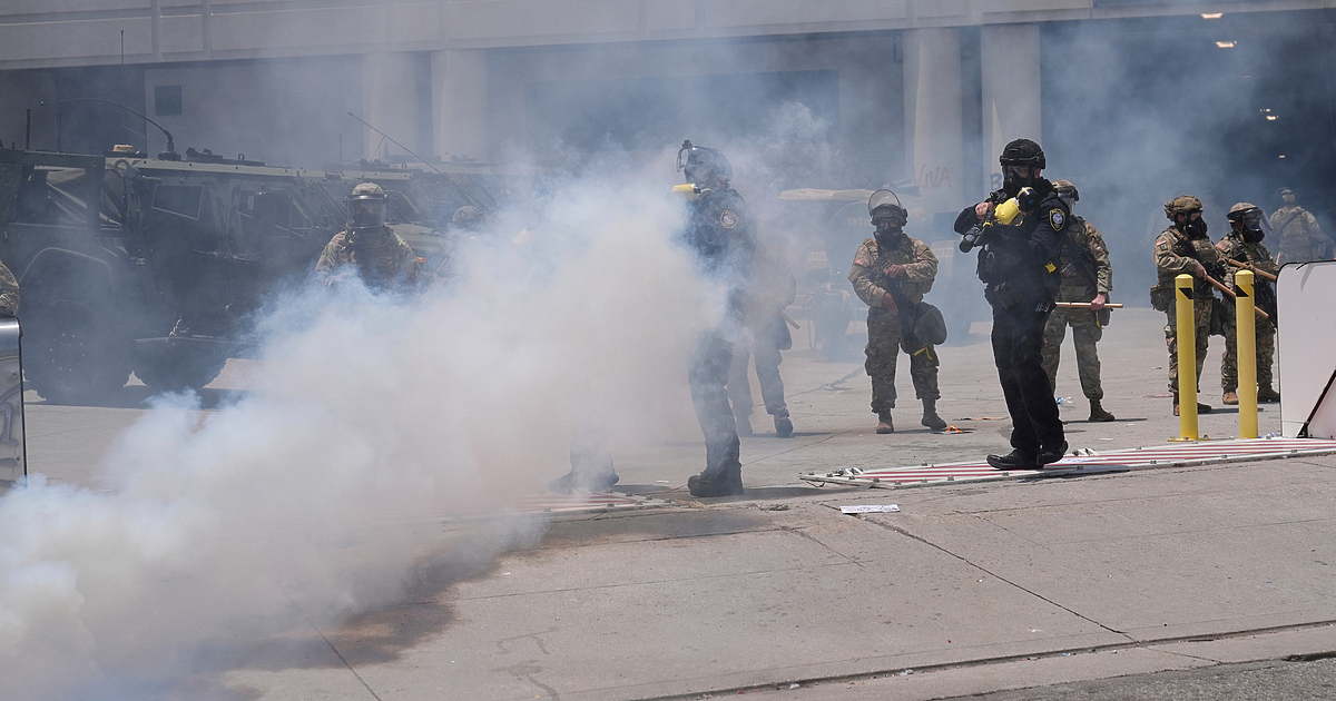 Войници от Националната гвардия на САЩ влязоха в сблъсъци с