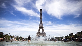 Френският премиер предложи да се съкратят два официални празника като