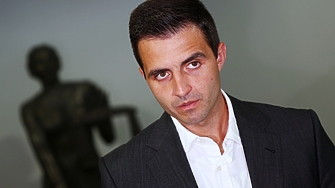 Прокуратурата настоява за окончателното задържане на тримата младежи за нападението